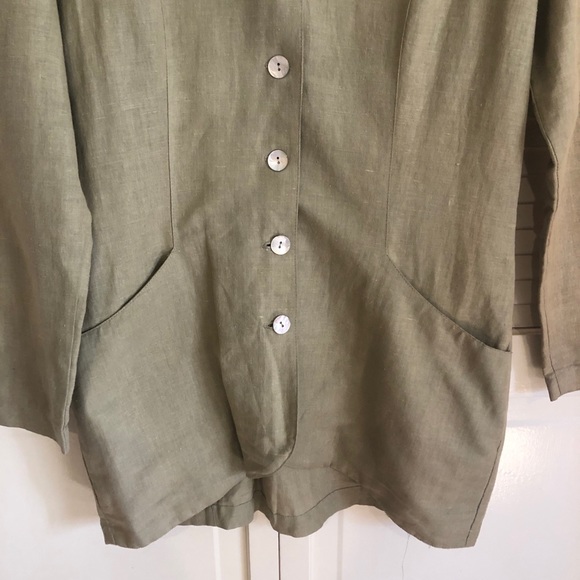 Vintage Oversized Linen Blend Blazer with Interesting Buttons - Picture 2 of 9